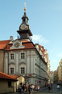 בית העירייה היהודית בפראג עם שעון שמיוצג באותיות עבריות