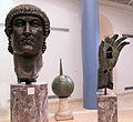 Parti in bronzo della statua colossale in bronzo di Costantino I.