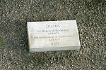 Batu nisan penanda kubur Yustus di Biara Santo Agustinus, Canterbury.