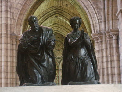 Close up of the Effigies on the tomb of Henry II and Catherine de' Medici at the basilica of Saint Denis, carved by Germain Pilon[39]