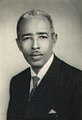 Image 44Former leader of the Somali Youth League Aden Abdullah Osman Daar who eventually became the first President of the Somali Republic following the union of State of Somaliland and Italian Trusteeship of Somalia. (from Culture of Somalia)