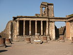 Basílica em ruínas