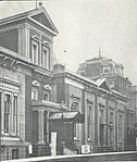Φωτογραφία του τρίτου θεάτρου πριν μετακινηθεί στο νέο κτήριο, 1890