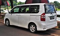 2013 Toyota NAV1 V (Індонезія)