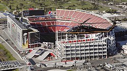 Images of the Levi's Stadium and location on the mag.
