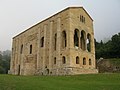 Santa María del Naranco, starodavna palača asturijskih kraljev, 842 n. št. Številne cerkve Asturije so med najstarejšimi cerkvami v Evropi od zgodnjega srednjega veka.