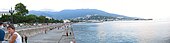 Vista da praia de Ialta.