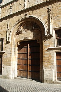 Porte de la façade sud.