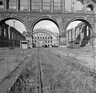 Blick vom Gleisvorfeld in die Halle, 1955