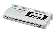 A SG-1000 2 console