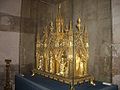 Arca de Saint Taurin, relicário arquitetural, ouro, esmalte e joias, século XIII, França.