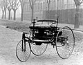 S erschde Audomobil vun da Weld, gebaut in Monnem vum Carl Benz 1885