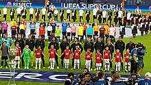Dall'alto verso il basso: gli italiani del Milan (nell'edizione 1994), gli spagnoli del Barcellona (nell'edizione 2015) e i connazionali del Real Madrid (nell'edizione 2017) condividono il primato di vittorie nella Supercoppa UEFA, con 5 affermazioni.