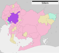 Lega mesta (vijolično) na zemljevidu prefekture Aiči