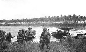 Den første bølge går i land på Los Negros den 29. februar 1944
