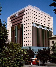 Michael Graves, Portland Building, Portland (Oregon), 1982