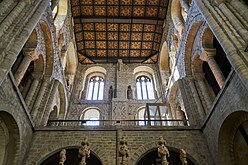 Transepto de la Winchester (iniciada en 1079 y consagrada en 1093).