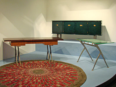 Меблі в стилі пізнього ар-деко та килим Жюля Леле (1930-ті роки)
