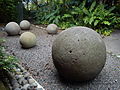kamenné koule v prostorách Kostarického národního muzea