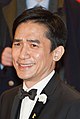 梁朝伟是获奖最多的男演员，先后凭《重庆森林》、《春光乍泄》、《花样年华》、《无间道》、《2046》和《金手指》六度封帝，成为最近的得奖者。