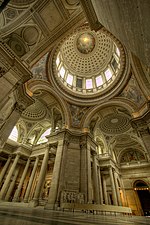 Interno del Pantheon di Parigi.