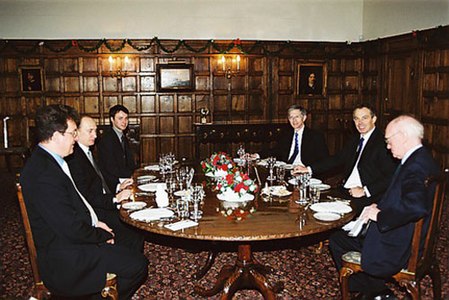 ראש הממשלה טוני בלייר ונשיא רוסיה ולדימיר פוטין בצ'קרס, 2001
