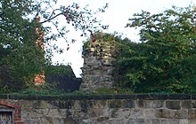 End view of a wide stone wall