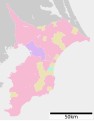 Politische Karte: Gemeindeeinteilung seit 2013, designierte Großstadt violett, sonstige kreisfreie Städte pink, [hist. kreisangehörige] Städte braun, das letzte Dorf türkis