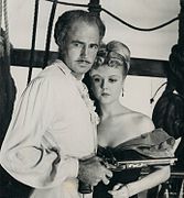 Avec Angela Lansbury, dans Mutinerie à bord (1952)