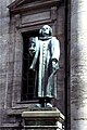 Willumsens skulptur av Johan Nordahl Brun (1947) på fasaden til Marmorkirken i København. Foto: Hideko Bondesen
