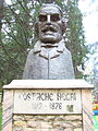 Grupul statuar din parcul stațiunii balneare - Bustul lui Costache Negri