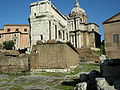 Restane av rostraen på Forum Romanum i Roma.