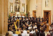 5 Choir and orchestra in ecclesiastical setting (Italy, 2008)