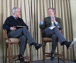 Gary Hamel (vas.) ja Googlen toimitusjohtaja Eric Schmidt 29. toukokuuta 2008.