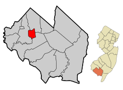 Location of Bridgeton in Cumberland County highlighted in red (left). Inset map: Location of Cumberland County in New Jersey highlighted in orange (right).