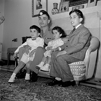 חוסיין, מלך ירדן ושלושת אחיו, הנסיך חסן, הנסיך מוחמד והנסיכה בסמה בראשית שנות החמישים