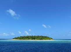 Île déserte aux Maldives.