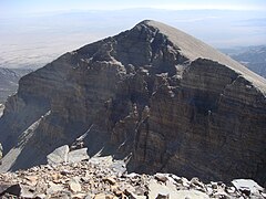 Кварцит планинске формације Проспект на врху Досо Дојабија у округу Вајт Пајн, Невада