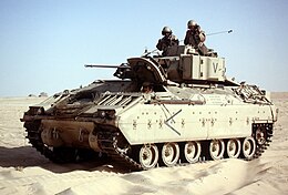 Americký M2A1 Bradley počas operácie Desert Shield