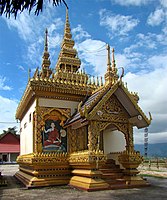 A Wat Nam Keo Luang stupa