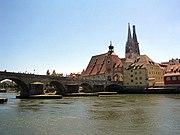 レーゲンスブルクの大聖堂と石橋
