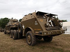 10-wheel U.S. Army 6×6 Pacific Car & Foundry Co.-built M26 armored tank transporter tractor unit