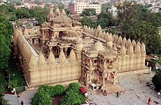 Hatīsingas džainistu templis. (1848) Amdāvāda, Indija.