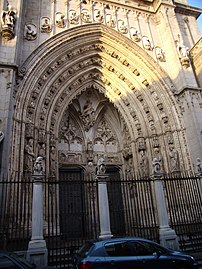 Puerta de los Leones de la catedral de Toledo, de Hannequin de Bruselas, Egas Cueman, Pedro, Juan Guas y Juan Alemán (1460-1466).
