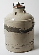 Pottery jug with bail closure