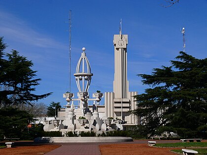 Palácio Municipal e fonte, Laprida, Buenos Aires, Argentina