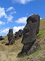 Un moái (del rapanui moai, "escultura") es una estatua de piedra monolítica que sólo se encuentra en la Isla de Pascua o Rapa Nui. Los moáis son el principal atractivo turístico de la Isla de Pascua, cuyos habitantes viven del turismo y la pesca. Por Aurbina