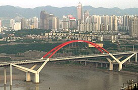 Ponte Caiyuanba, una ponte d'arcu en Chongqing, completáu en 2007.