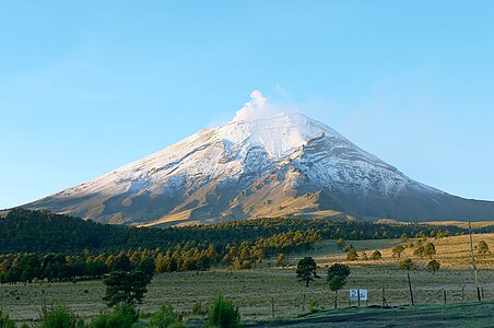 2. Volcán Popocatépetl, the second highest peak of Mexico.