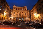 الجامعة الغريغورية الحبرية في روما، وهي إحدى الجامعات البابوية التي تتبع الفاتيكان مباشرًة.